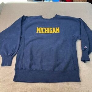 Vintage 1990s Michigan Wolverines champion reverse weave sweatshirt  Size XL